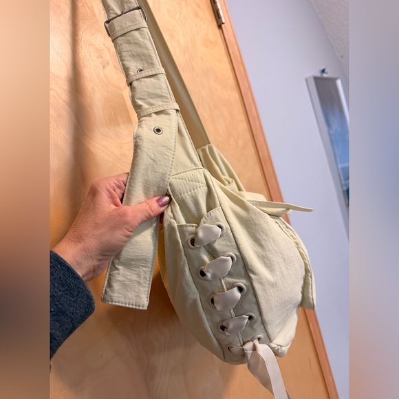 American Eagle Outfitters Handbags - American Eagle Outfitters Cream Canvas Crossbody NWOT